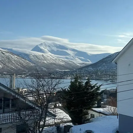 بيت للعطل Arctic Nine - Nr 3 - On The Island ترومسو