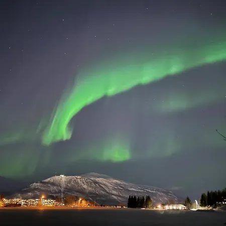 Arctic Nine - Nr 3 - On The Island Casa de Férias Tromsø