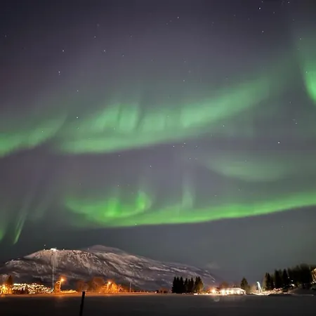 Arctic Nine - Nr 3 - On The Island Vakantiehuis *